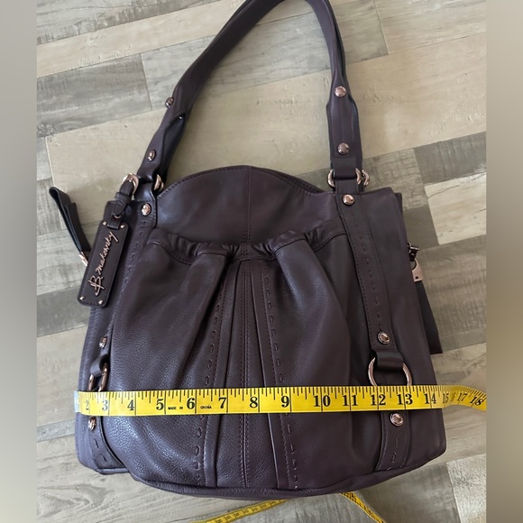 B. Makowsky Tribeca Leather Shoulder Bag Purse in Plum - Picture 5 of 13